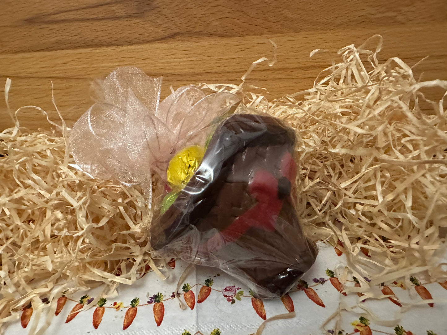 Schokoladen Korb mit Eiern